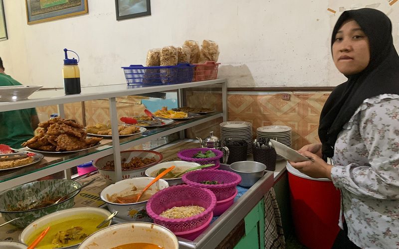 004-Warung Pecel Pak Mul NIKMATNYA SARAPAN HEMAT DI WARUNG PECEL PAK MUL