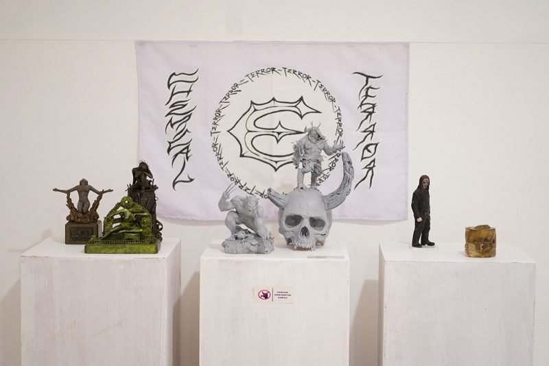 MENGENAL SENI MAINAN, DARI SENIMAN MAINAN DAN SCLUPTURE ASAL MALANG