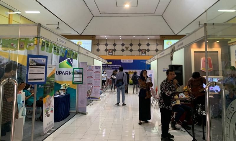 BERBURU CALON PEKERJA TERBAIK DI JOB FAIR