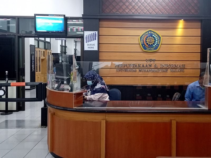 PERPUSTAKAAN UMM TIGA TERBAIK KATEGORI WEBSITE PERPUSTAKAAN PT MUHAMMADIYAH DAN AISYIYAH