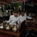 ISKA ADITYA PAMUJI SENIMAN MUDA ASAL BANTUR KABUPATEN MALANG BERTEKAD PERTAHANKAN SENI TRADISI GAMELAN
