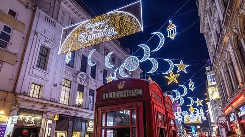 WARGA LONDON SAMBUT MERIAH BULAN RAMADHAN