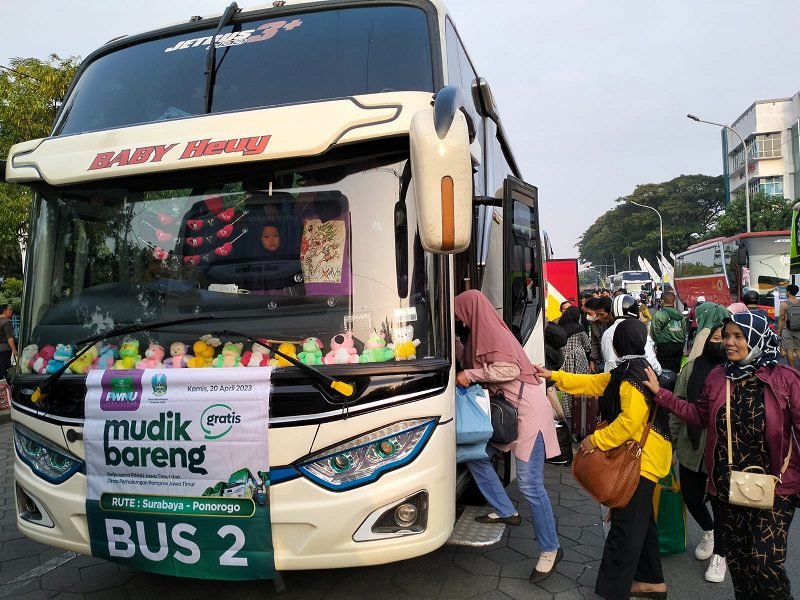 PWNU JATIM FASILITASI MUDIK GRATIS 810 WARGA NAHDLIYIN