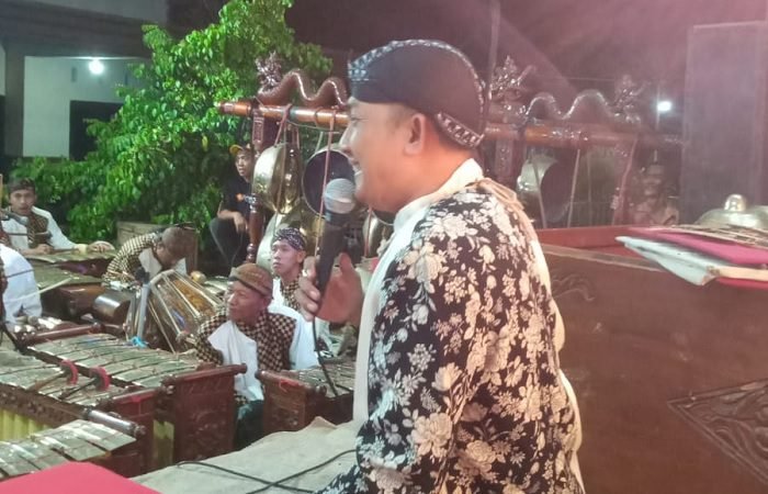 HERU CAHYONO: PROFESI DALANG ADALAH WARISAN NENEK MOYANG