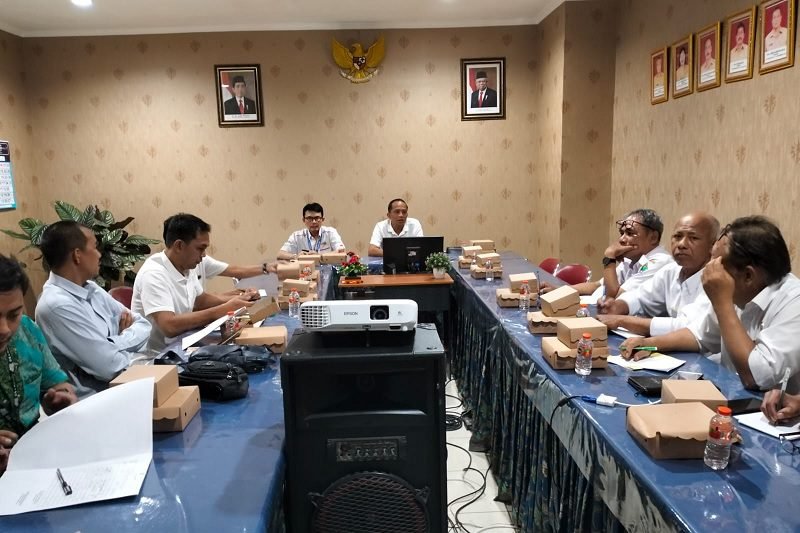 DISPORAPAR DAN CAMAT SE-KOTA MALANG DUKUNG PENUH TURNAMEN BULU TANGKIS ANTAR KELURAHAN