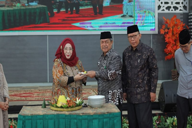 FEB UNISMA TASYAKURAN RAIH AKREDITASI UNGGUL AKUNTASI