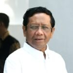 MAHFUD MD RESMI DITUNJUK PRESIDEN JOKOWI SEBAGAI PLT MENKOMINFO