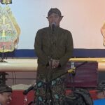 KADISDIKBUD SUWARJANA GELONTORKAN BONUS DI PAGELARAN BUDAYA HARDIKNAS