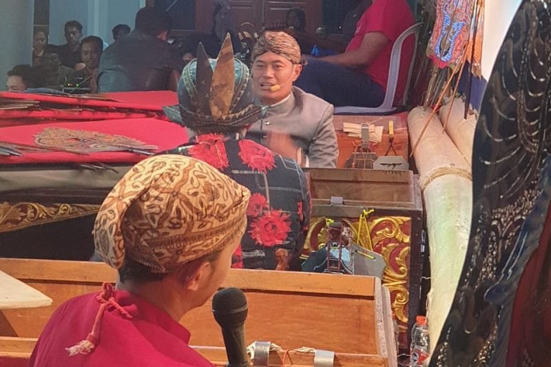 KADISDIKBUD KOTA MALANG UNJUK KEBOLEHAN MENDALANG