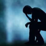 TINJAUAN PSIKOLOG, TERNYATA INI PENYEBAB BANYAK ORANG BUNUH DIRI