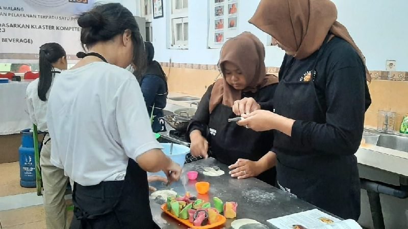5 TIPS YANG HARUS KAMU PAHAMI SEBELUM BERBISNIS KULINER