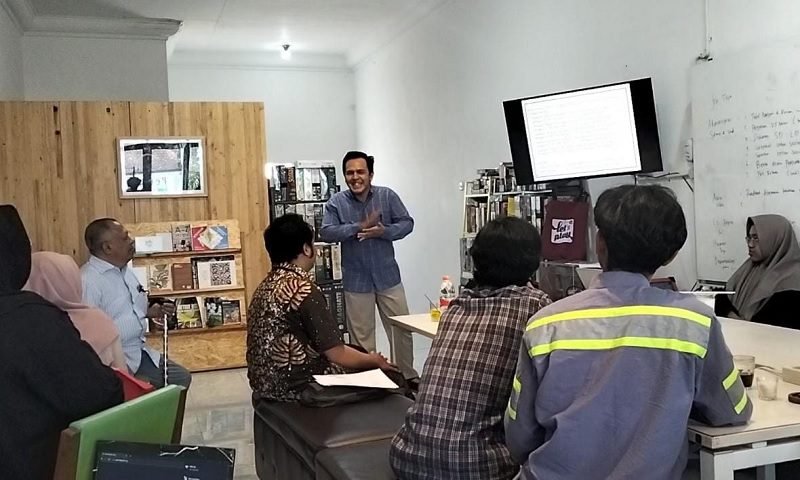 FAJAR RINALDI BAWAKAN STAND UP COMEDY DI PELATIHAN METPEN BATCH 2