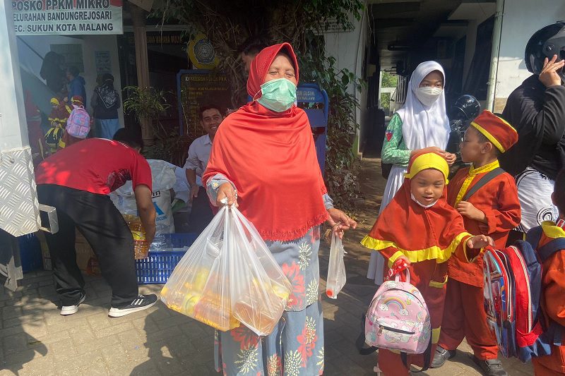 284a-Masyarakat sambut positif Mobil Sembako Tunas DORONG STABILISASI HARGA, PERUMDA TUNAS GELAR 'MOBIL SEMBAKO TUNAS'