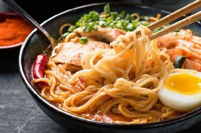 5 TIPS BIKIN MI INSTAN LEBIH SEHAT, TERTARIK MENCOBA?