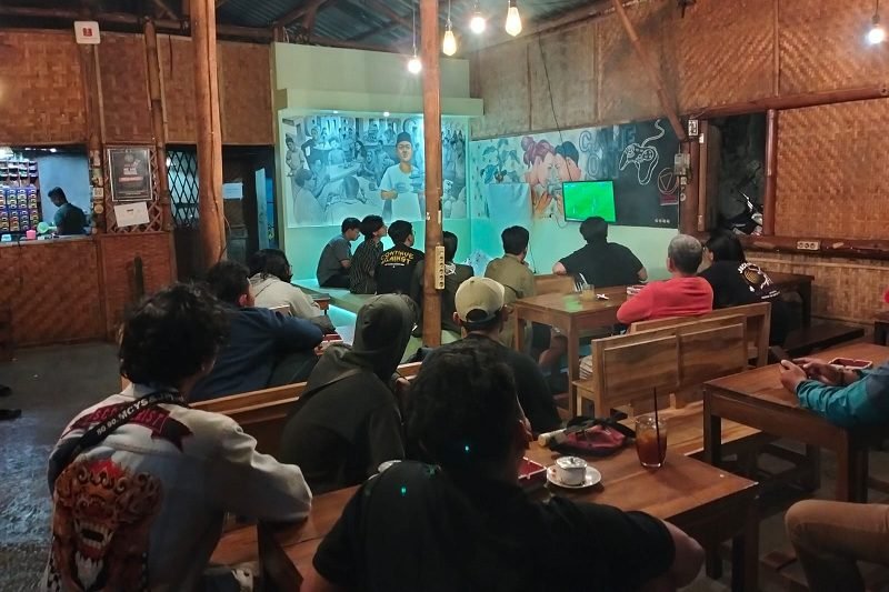 JEMBLUNG COFFEE FASILITASI NOBAR FIFA MATCH DAY INDONESIA LAWAN ARGENTINA