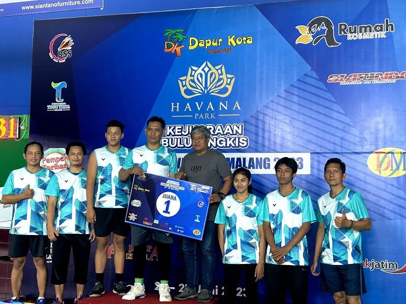 PASKA JUARAI TURNAMEN ANTAR KELURAHAN, LURAH ARJOSARI MAKSIMALKAN ATLET BULU TANGKIS DI TINGKAT RW