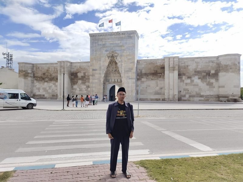 MENYINGKAP SULTHANI CARAVANSERAI, HOTEL GRATIS PERTAMA DI DUNIA DAN JEJAK SEJARAH PERDAGANGAN