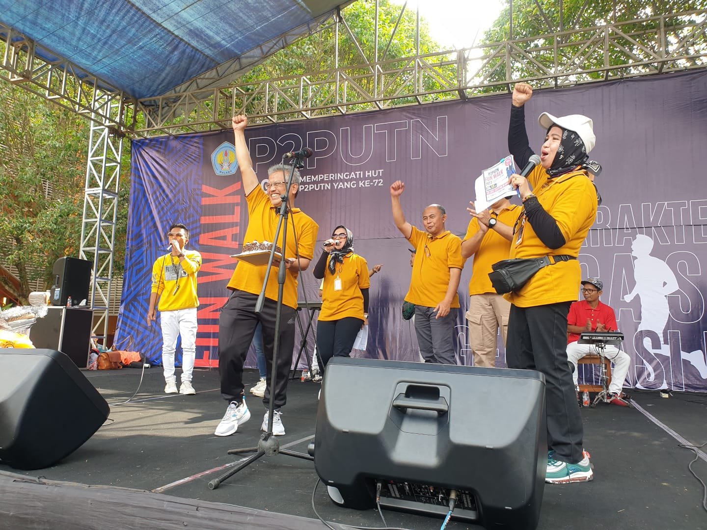 72 TAHUN YAYASAN PENDIDIKAN TEKNOLOGI NASIONAL CETAK KARAKTER NASIONALIS