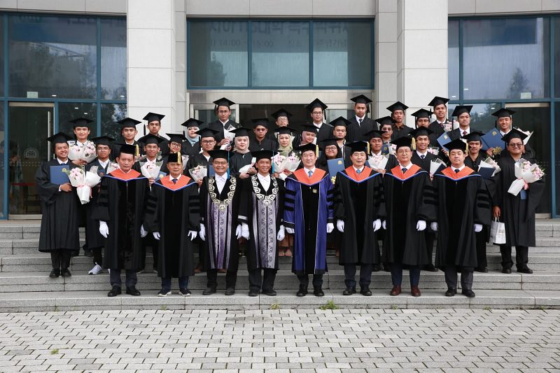 141-Wisudawan ITS di Mokpo National University, Korsel DUKUNG INDEKS KINERJA UTAMA, LULUSAN ITS JOINT DEGREE LANGSUNG KERJA DI KOREA