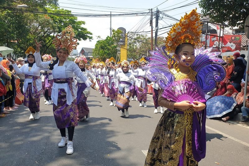 PEMKOT MALANG GELAR PAWAI BUDAYA, UNJUK KEBERAGAMAN NUSANTARA