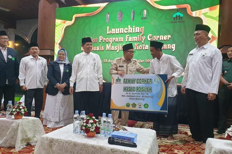 SUTIAJI RESMIKAN BILIK KONSULTASI KELUARGA BERBASIS MASJID