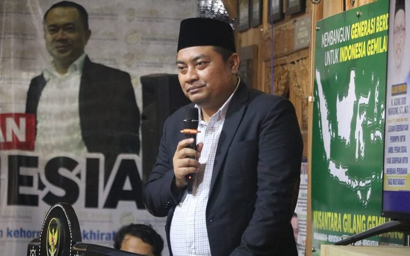 PUGUH PAMUNGKAS TEBAR MANFAAT DI KOMUNITAS BISNIS ISMI