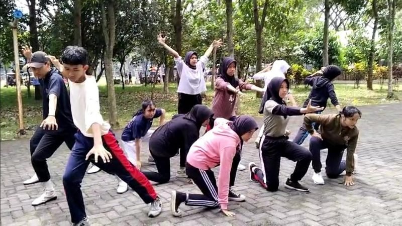 PURNA BRIGADE LATIHAN RUTIN DI KOMPLEKS LAPANGAN RAMPAL