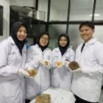 CEGAH DIABETES, MAHASISWA UMM KEMBANGKAN SNACKBAR TINGGI GLUKOMANAN