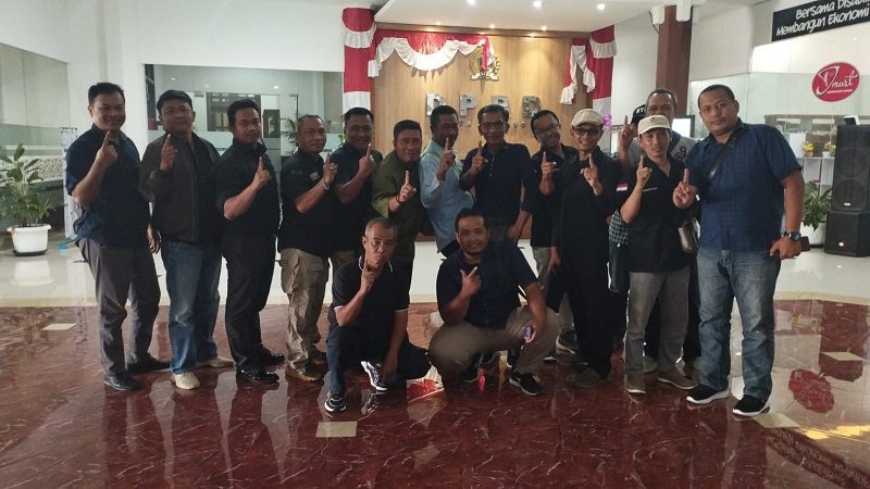 KELUHKAN TARIF TERLALU MURAH, PERWAKILAN DRIVER TAXI ONLINE MENGADU KE DEWAN