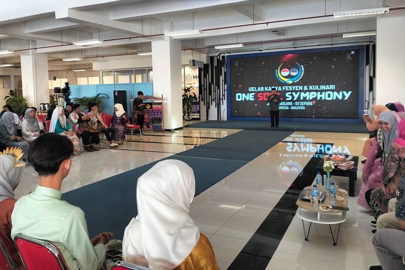 ONE SOUL SYMPHONY, GELARAN KARYA FESYEN DAN KULINER SMKN 7 DI GEDUNG MCC
