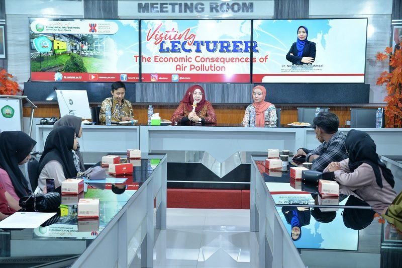 DOSEN MALAYSIA BAHAS DAMPAK EKONOMI AKIBAT POLUSI UDARA DALAM ACARA VISITING LECTURER DI FEB UNISMA