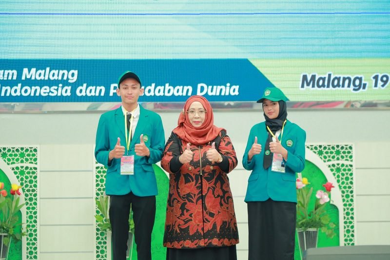 DEKAN AJAK MABA JADI GENERASI TANGGUH DAN BERPRESTASI DI OSHIKA MABA FEB UNISMA