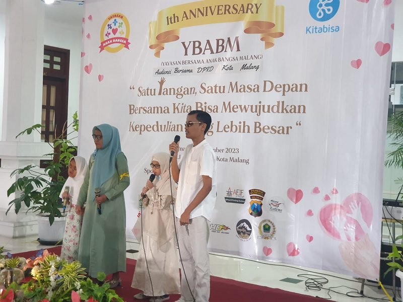 ULANG TAHUN PERTAMA YAYASAN ANAK BANGSA BIKIN TERHARU KETUA DPRD KOTA MALANG