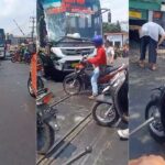 3 ORANG TEWAS AKIBAT BUS TENTREM TEROBOS PALANG KERETA API DI SINGOSARI