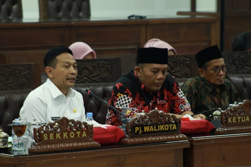 PJ WALI KOTA MALANG RAPAT KOORDINASI PERDANA DENGAN DPRD KOTA MALANG