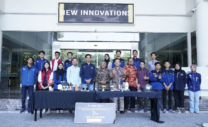 LUNCURKAN MOBIL TERBARU, TIM SPEKTRONICS ITS SIAP JUARA DI AS DAN MALAYSIA