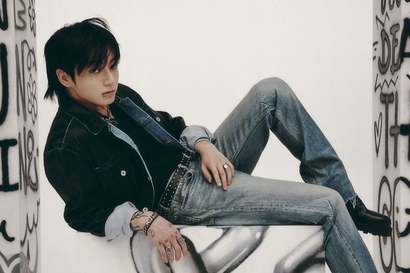 JUNGKOOK BTS UNGKAP DAFTAR LAGU ALBUM SOLONYA, ‘GOLDEN’