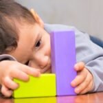 4 TIPS MENGASUH ANAK PENDERITA AUTISME