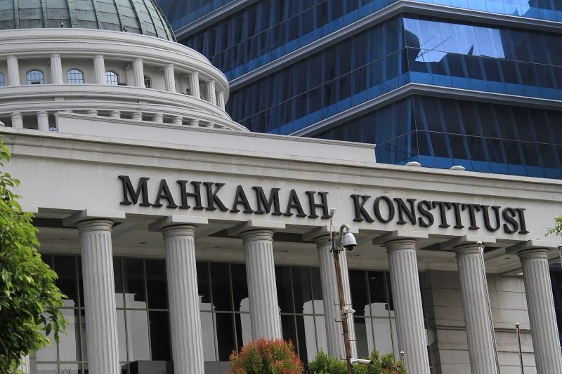 MK TOLAK GUGATAN USIA MINIMAL CAPRES-CAWAPRES