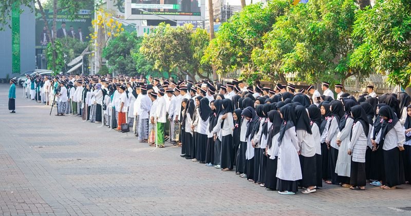 APEL HARI SANTRI, UNISMA AJAK SIVITAS AKADEMIKANYA LAKUKAN JIHAD INTELEKTUAL