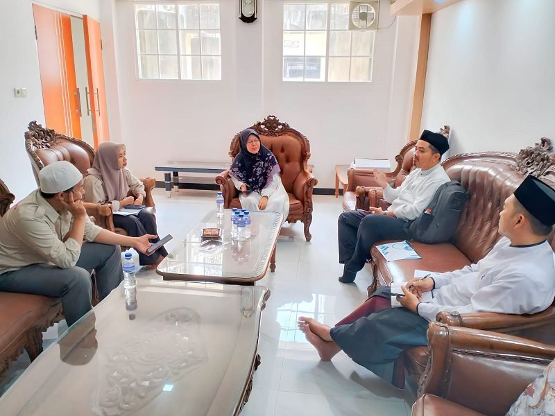 WADAHI POTENSI ILMU SAINS PARA SANTRI, PONPES BAHRUL MAGHFIROH SEGERA GELAR KOMPETISI MIPA