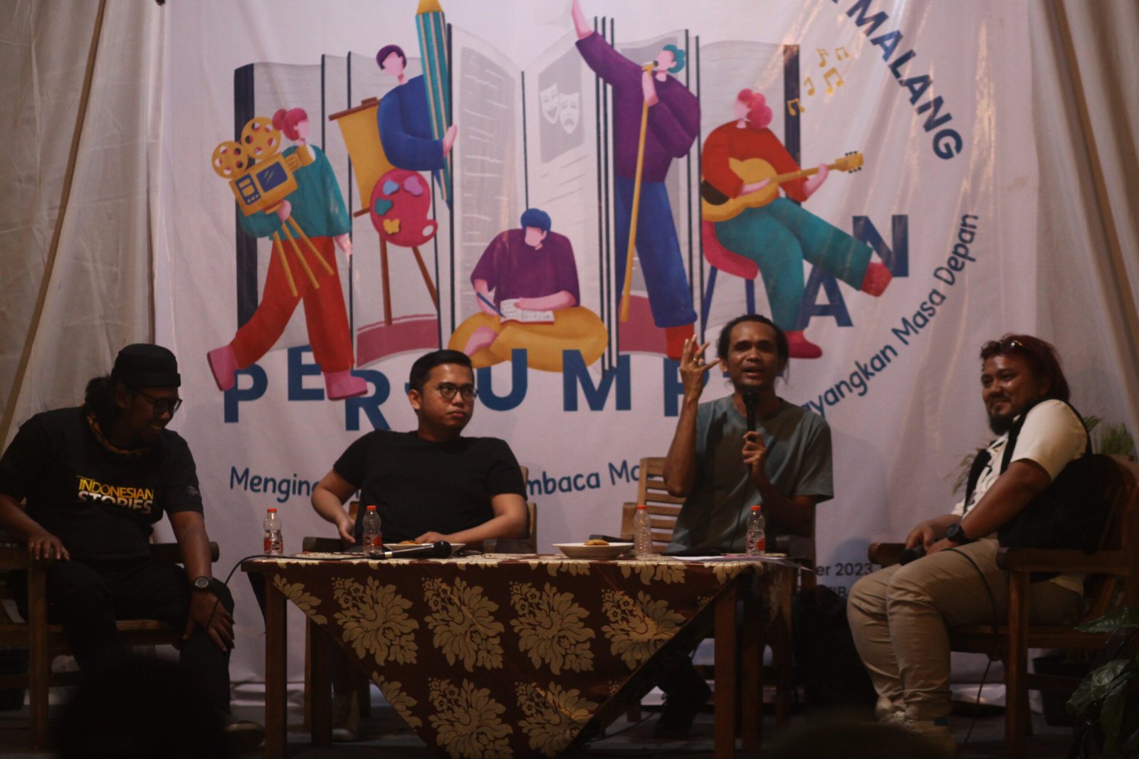 APRESIASI PEGIAT SASTRA, KOMUNITAS PELANGI SASTRA MALANG GELAR FESTIVAL SASTRA KOTA MALANG