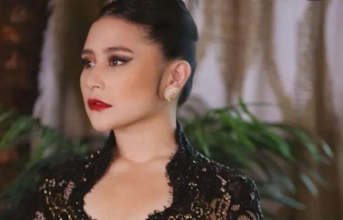 KAYA DI USIA MUDA, INI 5 BISNIS PRILLY LATUCONSINA