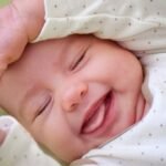 MENGENAL PUTIH-PUTIH DI LIDAH BAYI DAN CARA MENANGANINYA