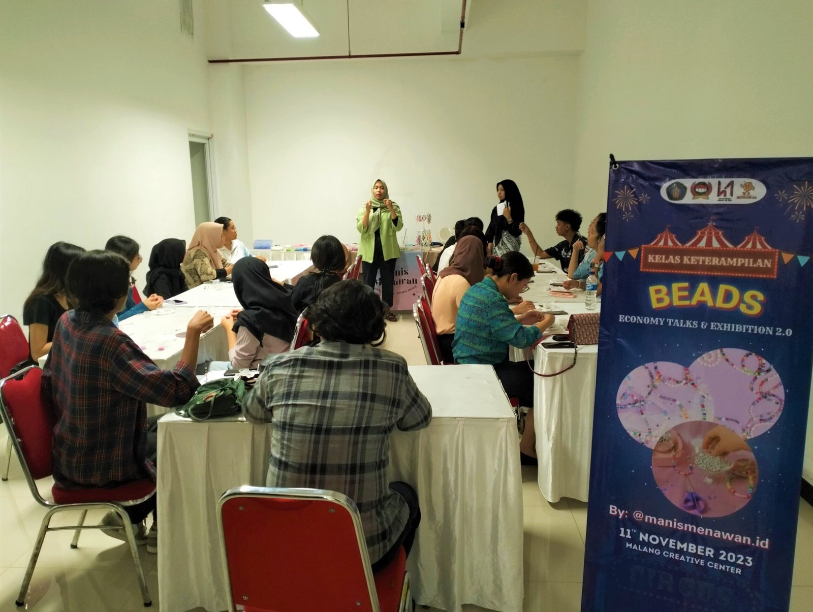 HMJ HI UB GELAR ECONOMY TALKS AND EXHIBITION JILID 2