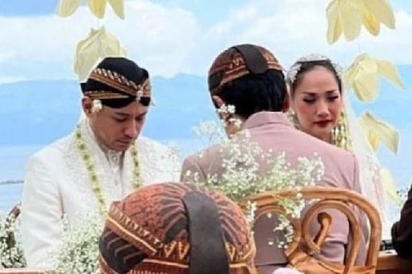 LEPAS STATUS JANDA, BCL RESMI DIPERSUNTING SEORANG PENGUSAHA KAYA