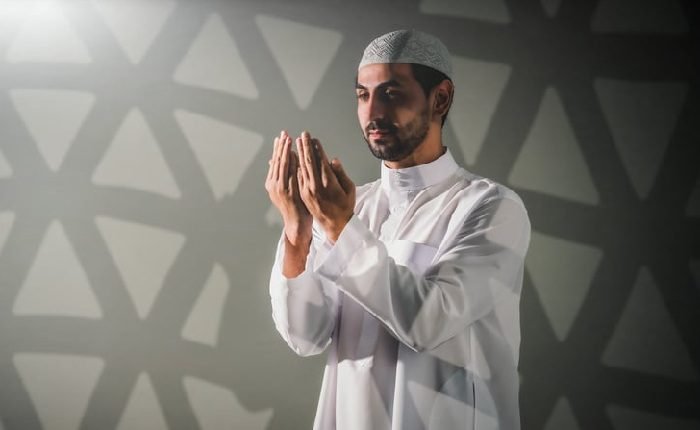 DOA QUNUT PANJANG DAN PENDEK, LENGKAP DENGAN ARTINYA