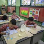 SDN SUMBERSARI 2 KOTA MALANG ISI KEGIATAN AKHIR SEMESTER DENGAN PELATIHAN KREATIVITAS SISWA