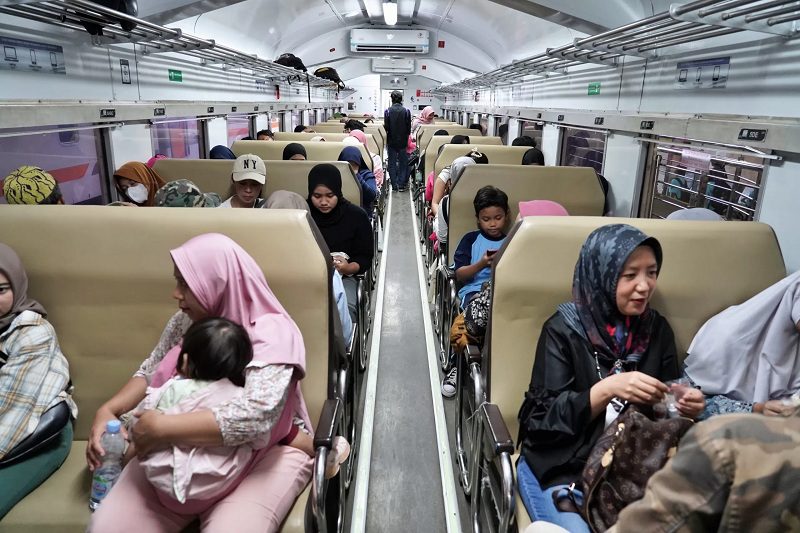 LAYANI LIBUR NATARU, KAI PERPANJANG BATAS WAKTU PEMESANAN TIKET