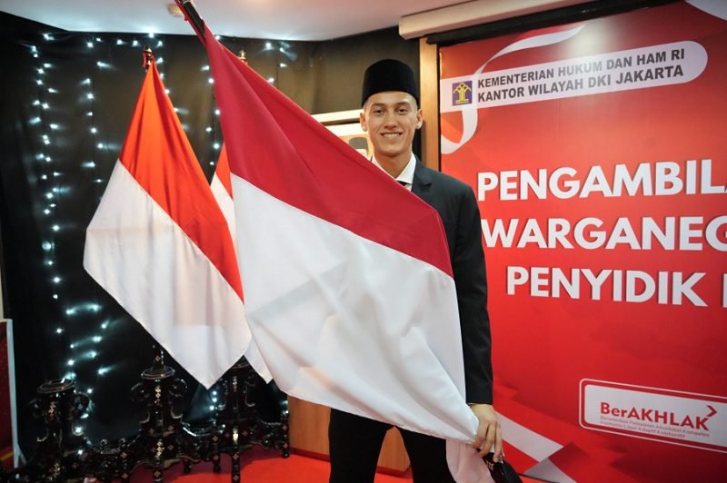 INDONESIA RESMI NATURALISASI PEMAIN BELAKANG VENEZIA, JAY NOAH IDZES